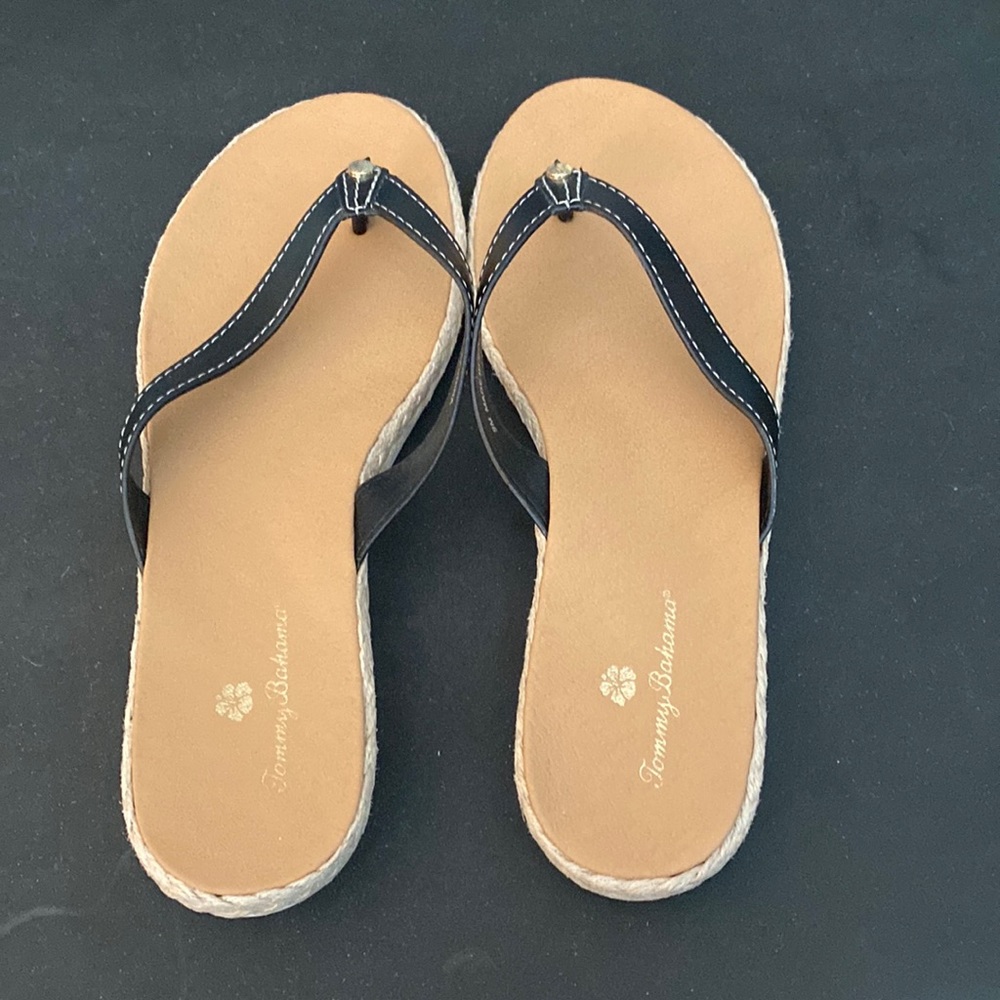 Womens Tommy Bahama sandals size 9